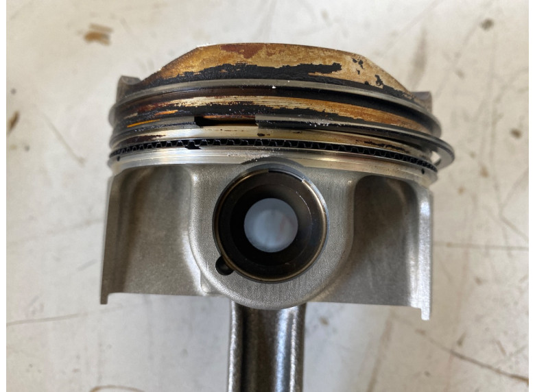 Поршень к BMW M2 G87, 2022г.