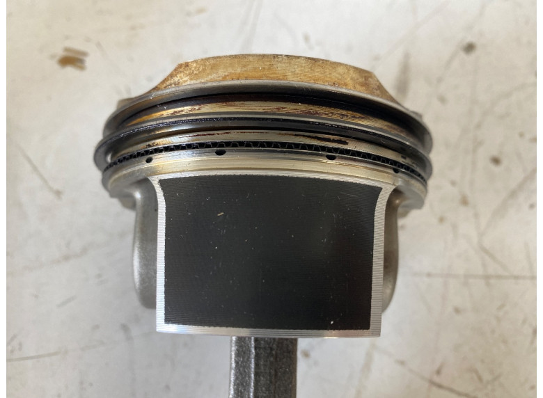 Поршень к BMW M2 G87, 2022г.