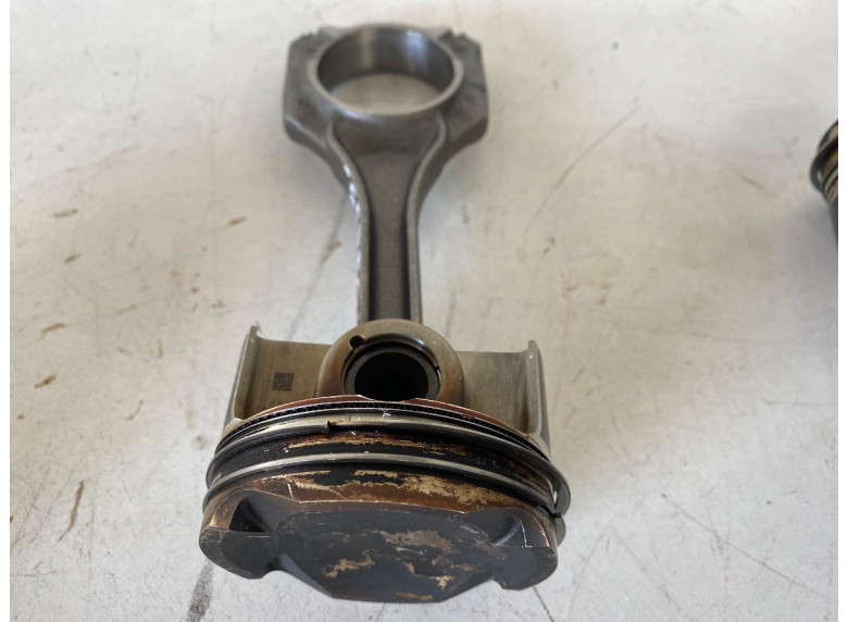 Поршень к BMW M2 G87, 2022г.