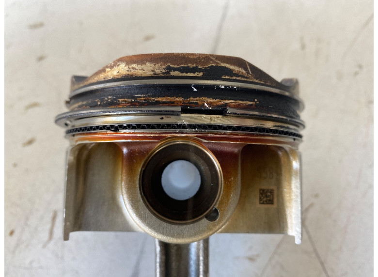 Поршень к BMW M2 G87, 2022г.