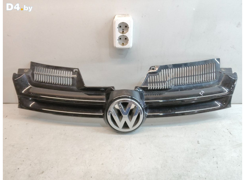 Решетка радиатора к Volkswagen Golf 2005 г.