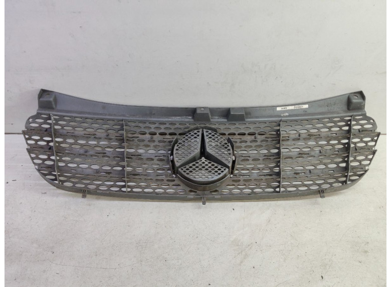 Решетка радиатора к Mercedes Vito W639, 2007г.
