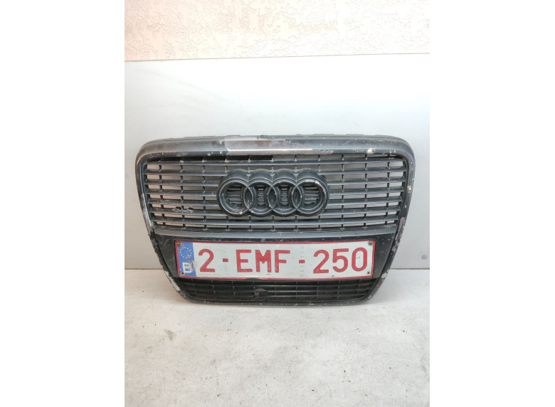 Решетка радиатора к Audi A6, 2005г.
