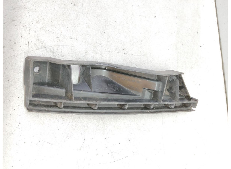 Кронштейн крепления бампера переднего к Volkswagen Touran, 2004г.