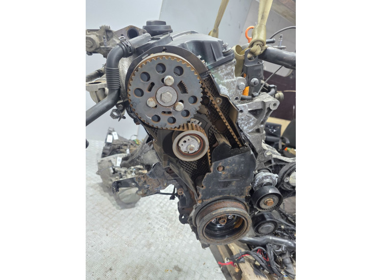 Двигатель к Audi A4, 2006г.