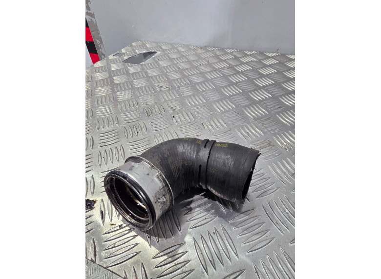 Патрубок интеркулера к Audi A4, 2006г.