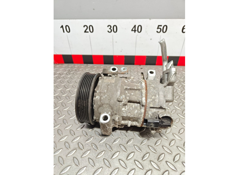 Компрессор кондиционера к Peugeot 308, 2010г.