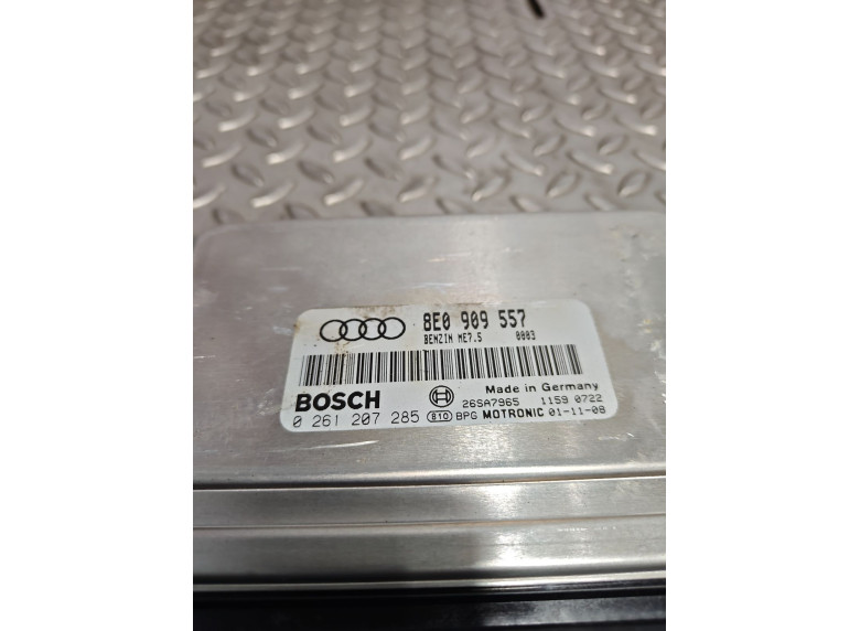 Блок управления двигателем к Audi A4, 2002г.