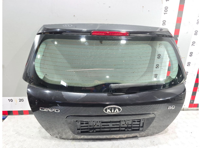 Накладка подсветки номера к Kia Ceed, 2008г.
