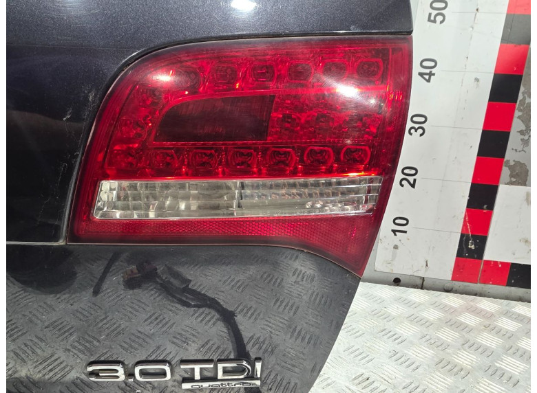 Фонарь крышки багажника правый к Audi A6, 2009г.