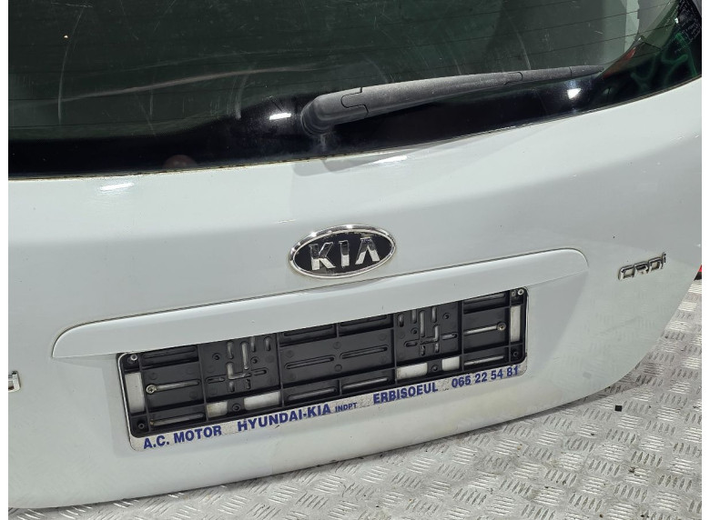 Накладка подсветки номера к Kia Ceed, 2009г.
