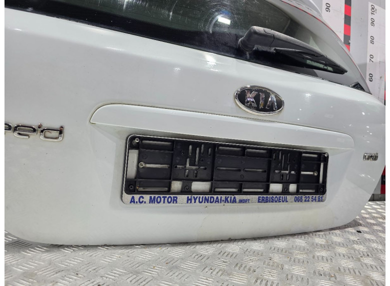 Крышка багажника (дверь 3-5) к Kia Ceed, 2009г.