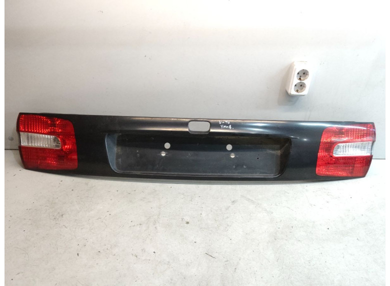 Бленда к Volvo V40, 2002г.