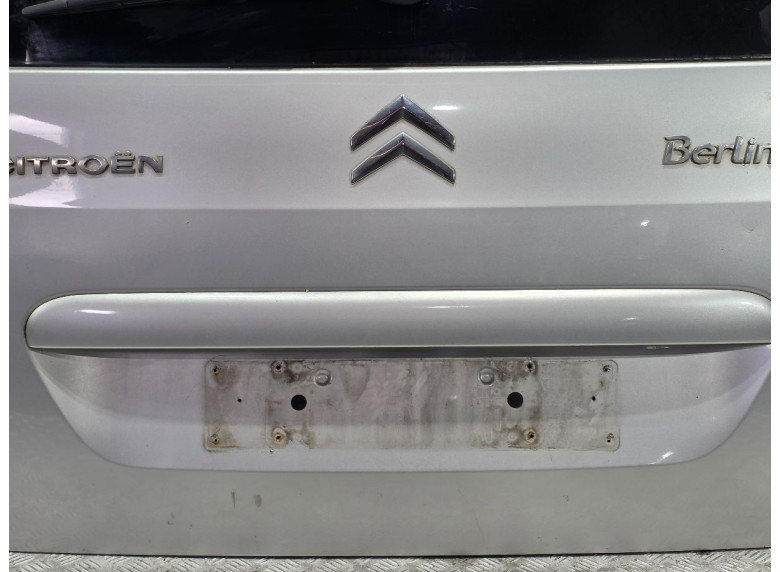 Накладка подсветки номера к Citroen Berlingo, 2010г.