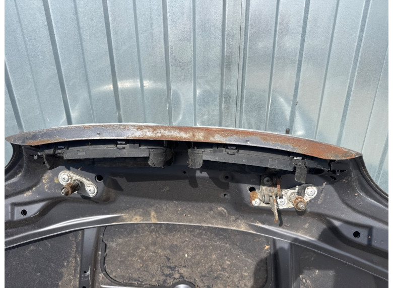 Капот к BMW 3 E46, 2002г.