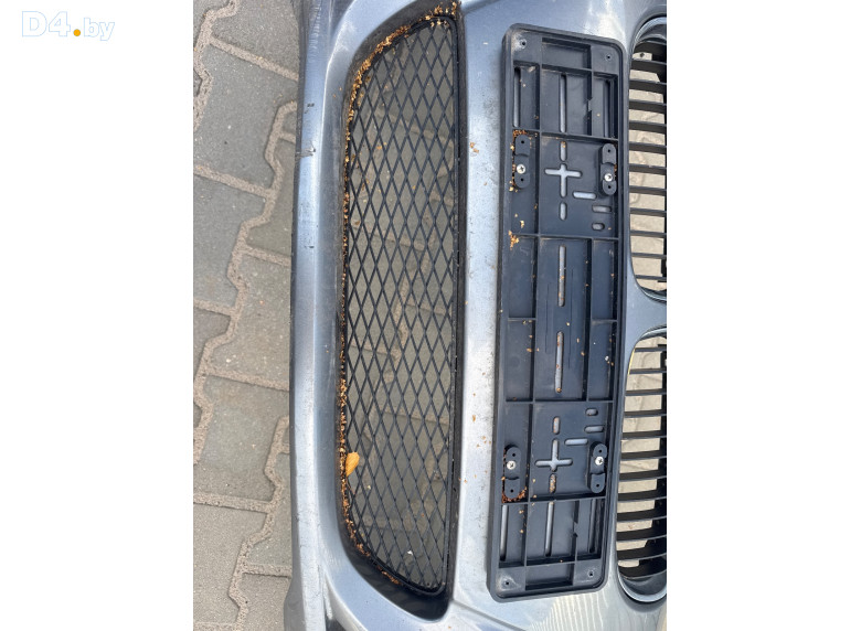 Заглушка (решетка) в бампер передний к BMW 3E90/E91/E92/E93 2011 г.