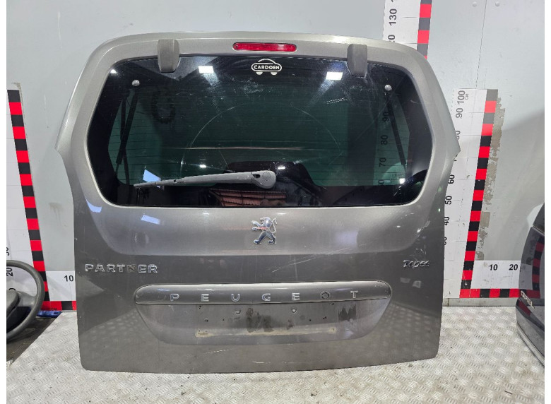 Стоп-сигнал к Peugeot Partner, 2011г.