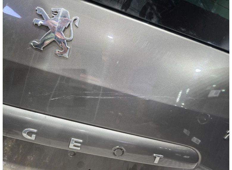Крышка багажника (дверь 3-5) к Peugeot Partner, 2011г.