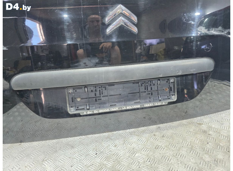 Накладка подсветки номера к Citroen Berlingo 2011 г.