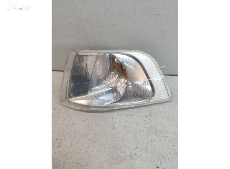 Поворотник левый к Volvo V40 2002 г.