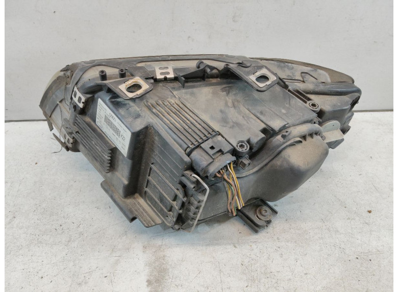 Фара правая к Audi A4, 2003г.