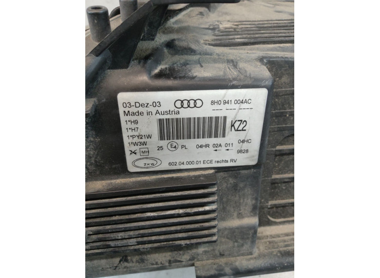 Фара правая к Audi A4, 2003г.