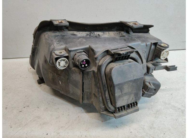 Фара правая к Audi A4, 1998г.