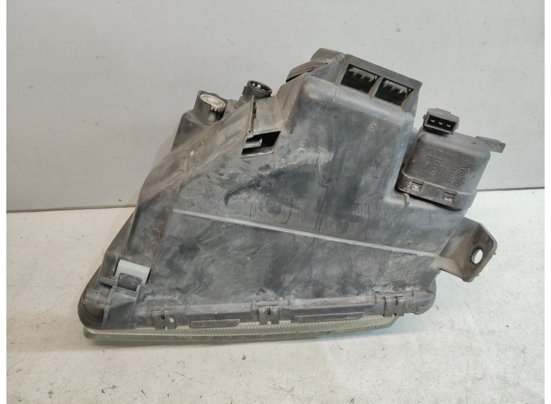 Фара правая к Audi A4, 1998г.