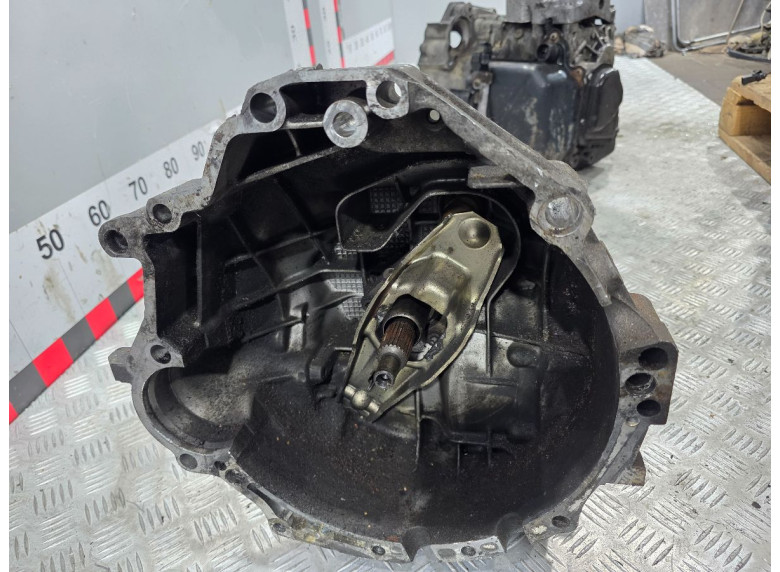 КПП механическая (МКПП) к Audi A4, 2002г.