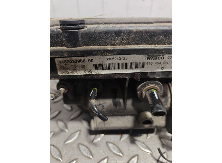 Компрессор пневмоподвески к Citroen C4 Picasso, 2008г.