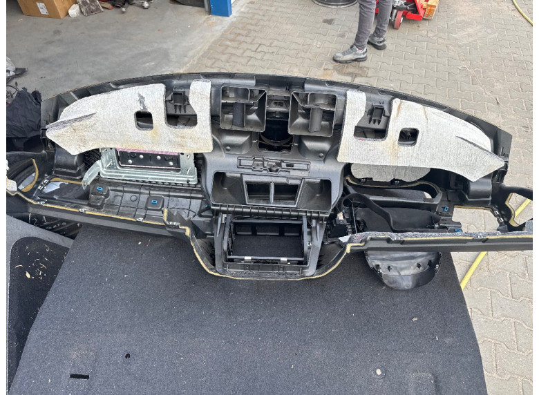 Панель передняя салона (торпедо) к BMW 3 E90/E91/E92/E93, 2010г.