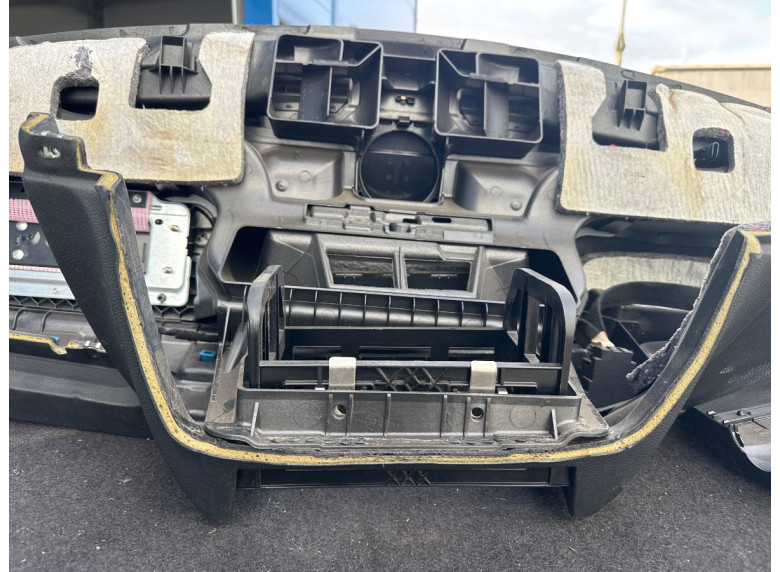 Панель передняя салона (торпедо) к BMW 3 E90/E91/E92/E93, 2010г.