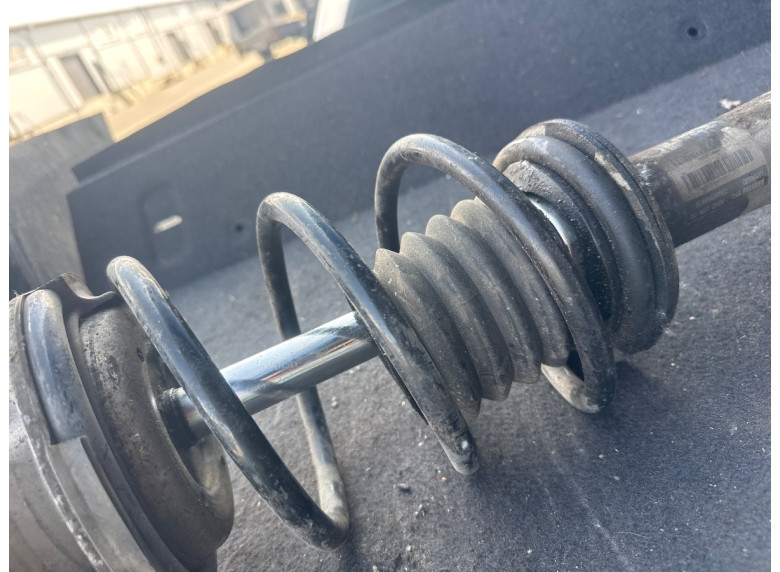 Пружина передняя к BMW 5 E60/E61, 2008г.