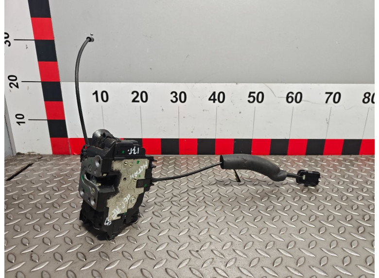 Замок двери передней левой к Renault Megane, 2013г.