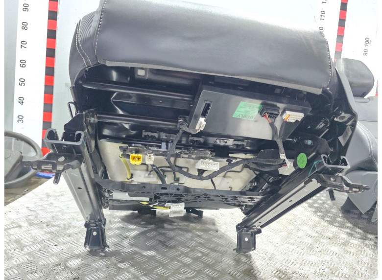 Сиденье переднее левое к Geely Atlas Pro, 2021г.