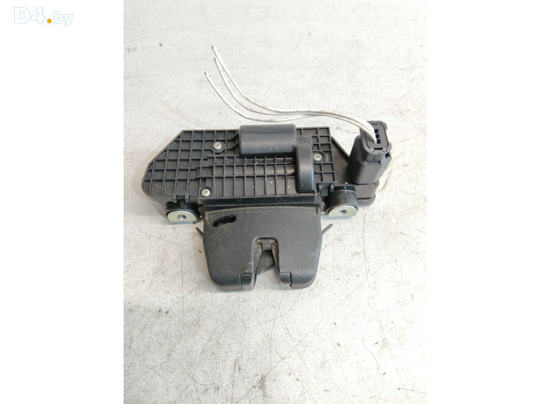 Замок багажника к Peugeot 5008 2010 г.