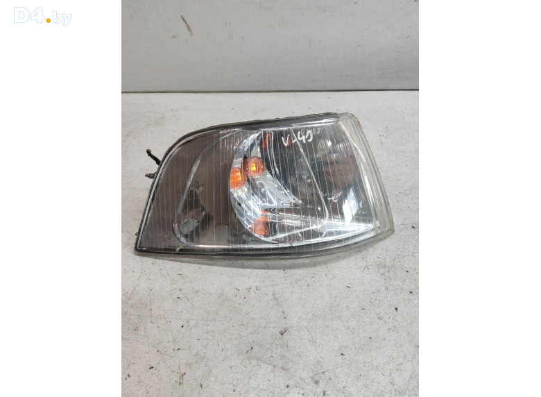 Поворотник правый к Volvo V40 2003 г.