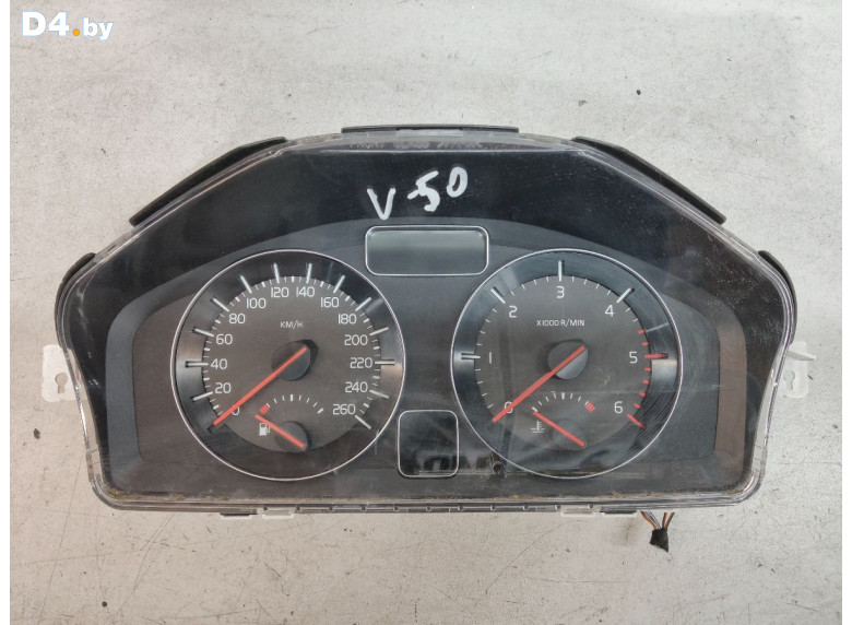 Щиток приборов (приборная панель) к Volvo V50 2010 г.