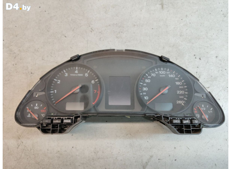 Щиток приборов (приборная панель) к Audi A4 2003 г.