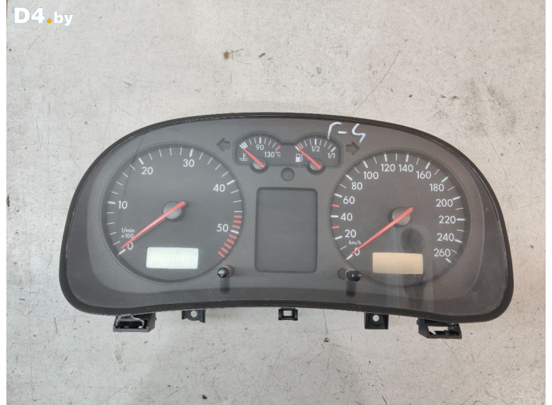 Щиток приборов (приборная панель) к Volkswagen Golf 2004 г.