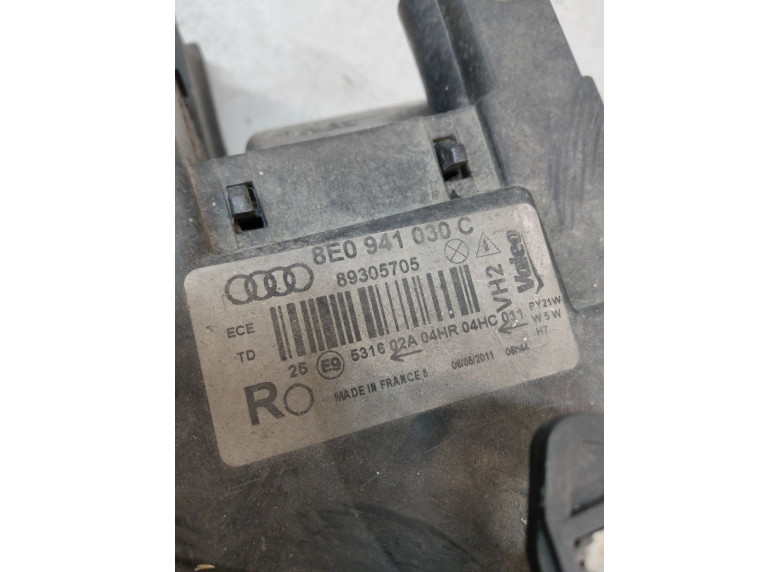 Фара правая к Audi A4, 2005г.