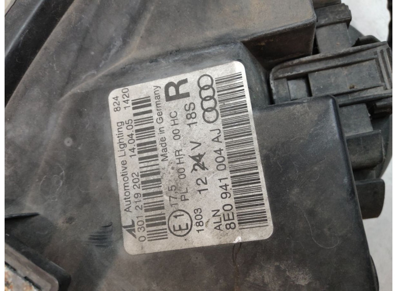 Фара правая к Audi A4, 2005г.