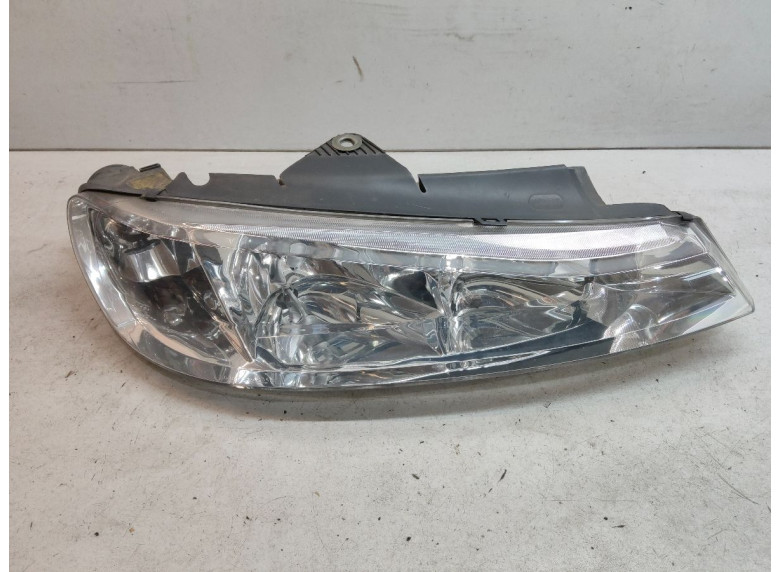 Фара правая к Peugeot 406, 2002г.
