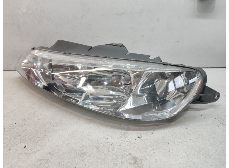 Фара левая к Peugeot 406, 2002г.