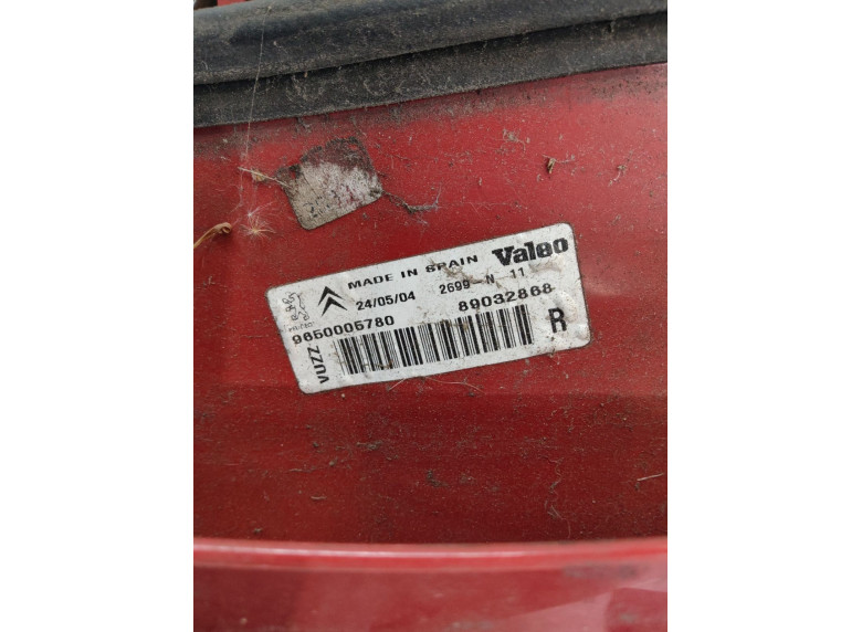 Фонарь задний правый к Citroen Xsara Picasso, 2004г.