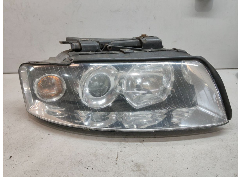 Фара правая к Audi A4, 2004г.
