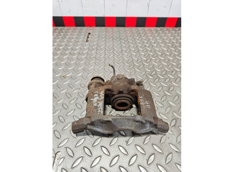 Суппорт задний правый к Peugeot 406, 2000г.