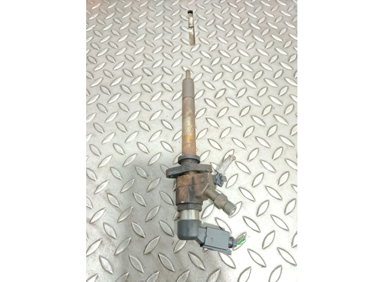 Форсунка к Peugeot 407, 2006г.
