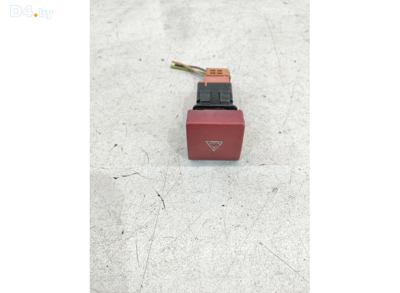 Кнопка аварийной сигнализации к Citroen Berlingo 2009 г.