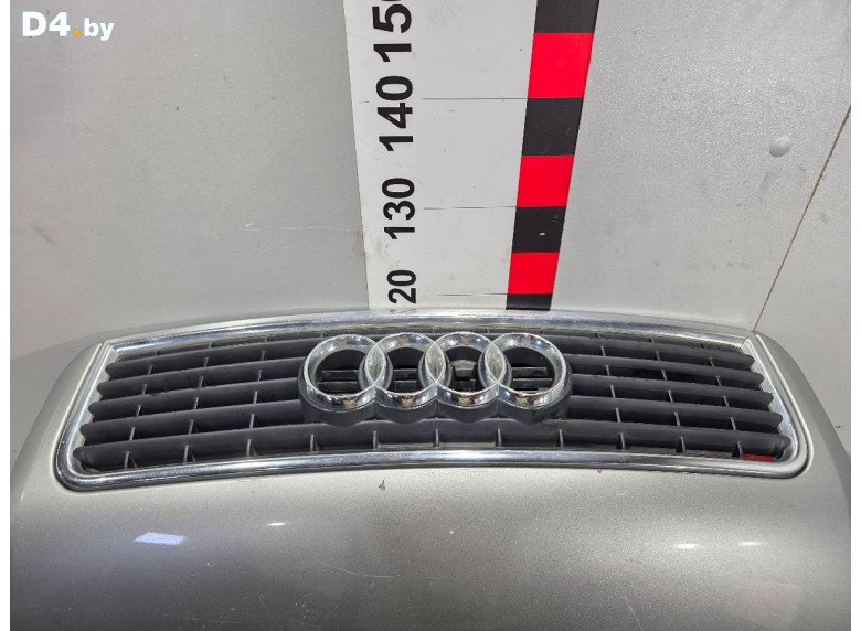 Решетка радиатора к Audi A4 2003 г.